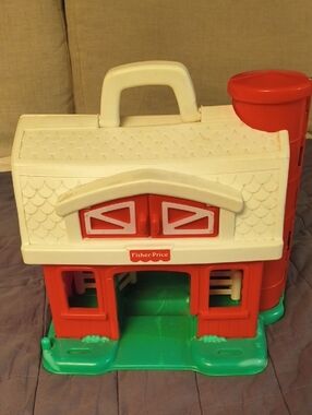 Vintage 1995 Fisher-Price Little People Friendly Farm Barn Silo #2590
